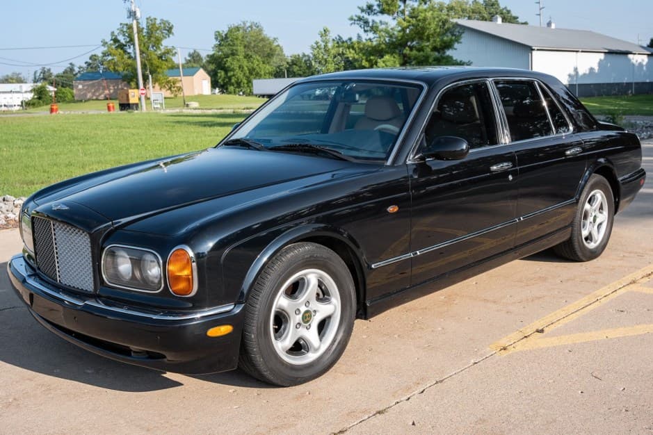 1999 Bentley Arnage sold for $15,000