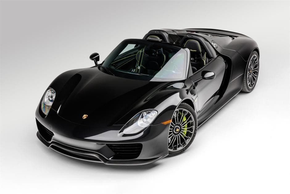 2015 Porsche 918 Spyder sold for $1,551,000
