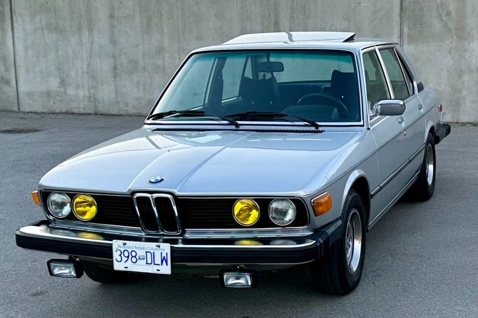 1978 BMW E12 5-Series sold for $9,000