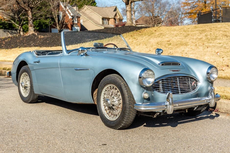 1958 Austin-Healey 100-6 sold for $22,700