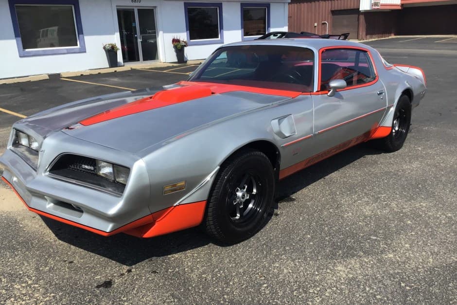 1978 Pontiac Firebird (1970-1981) sold for $13,013
