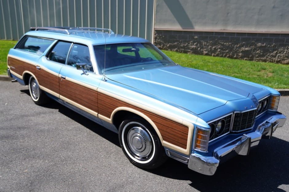 1973 Ford Country Squire sold for $19,750