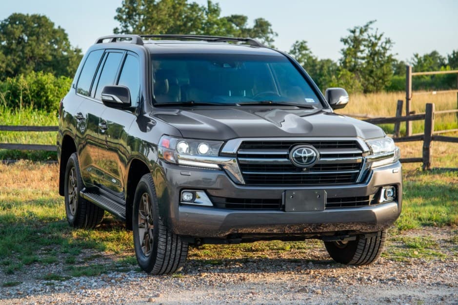 2021 Toyota Land Cruiser 200-Series sold for $118,000