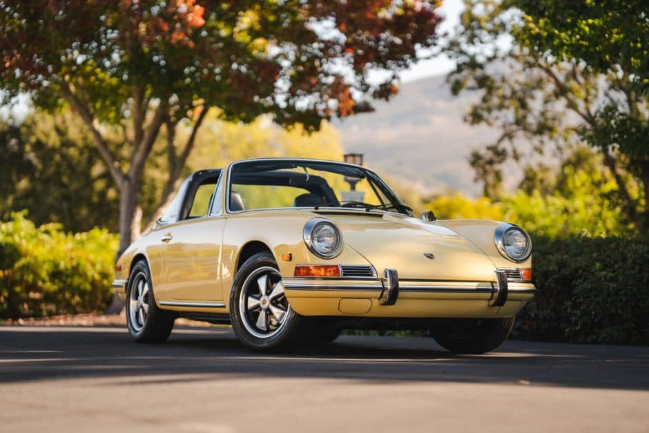 1968 Porsche 912 sold for $85,912