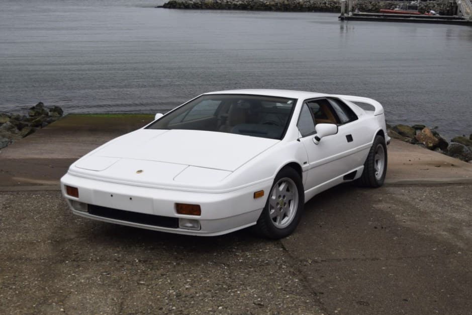 1989 Lotus Esprit sold for $28,000