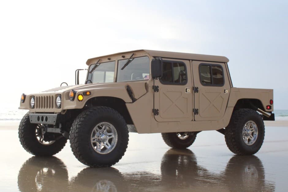 1989 Hummer HMMWV/Humvee sold for $37,000