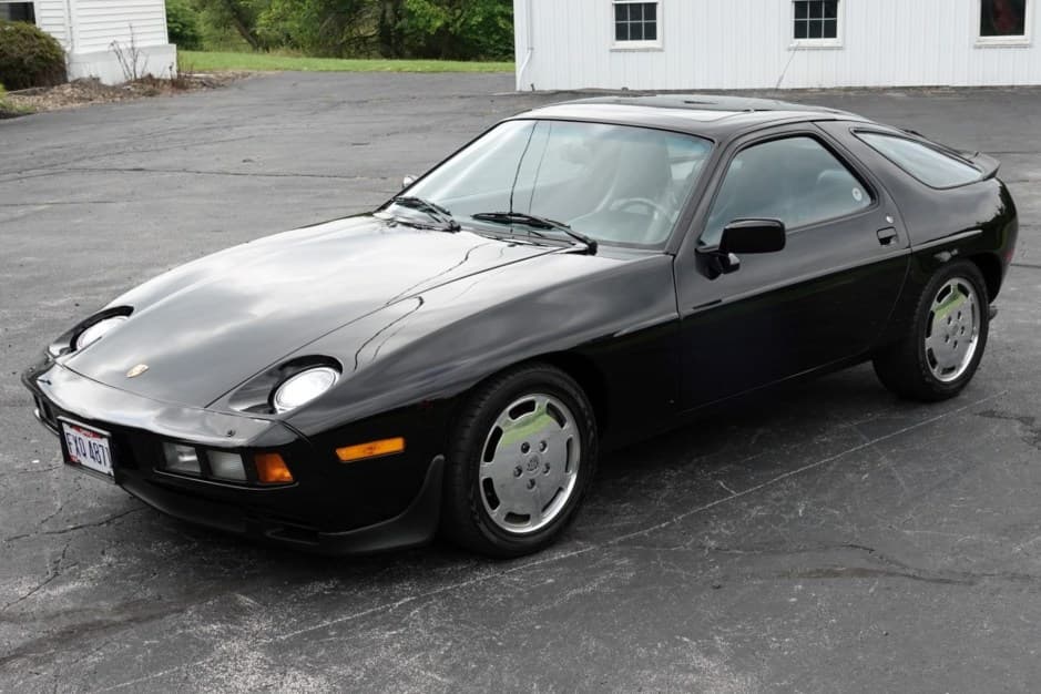 1985 Porsche 928 sold for $19,000