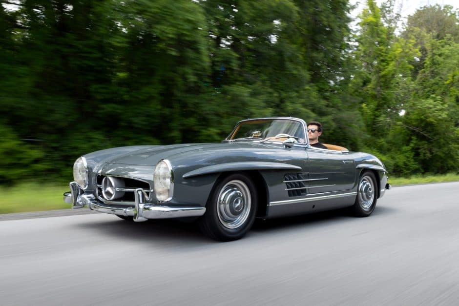 1961 Mercedes-Benz 300SL Gullwing & Roadster sold for $1,335,000