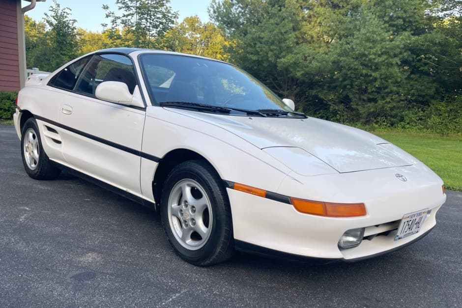 1992 Toyota SW20 MR2 sold for $10,750