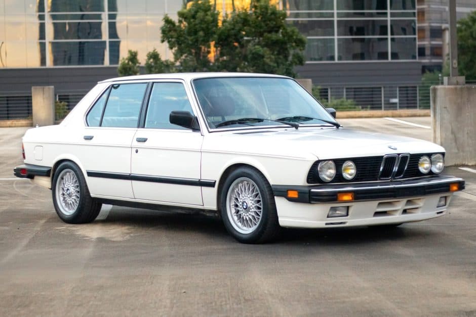 1986 BMW E28 5-Series sold for $25,500