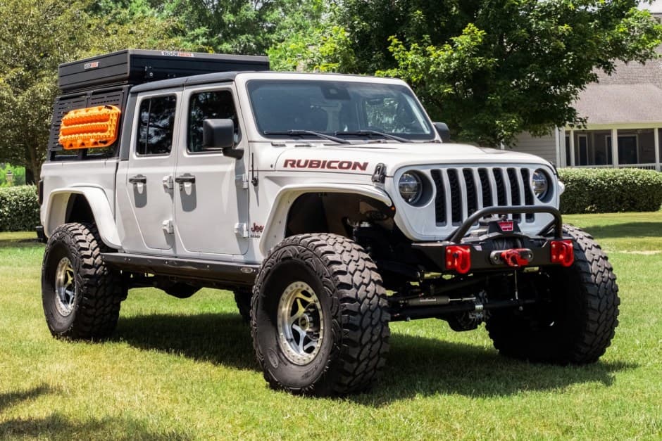 2020 Jeep Pickup sold for $78,000