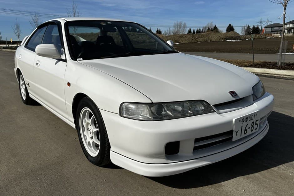1996 Acura Integra Type R sold for $14,000