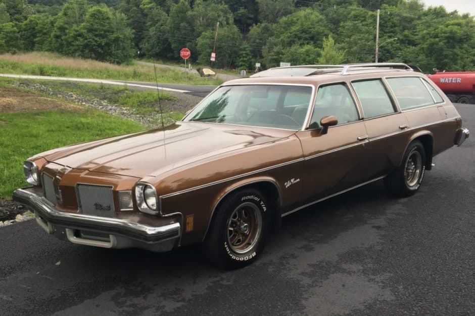 1974 Oldsmobile Vista Cruiser sold for $7,000