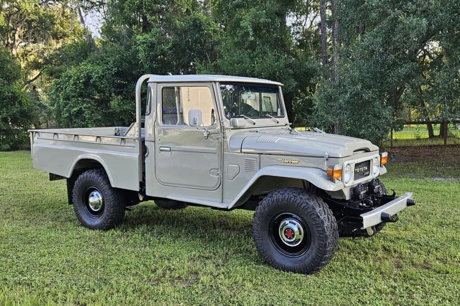 1985 Toyota Land Cruiser FJ45 sold for $45,047