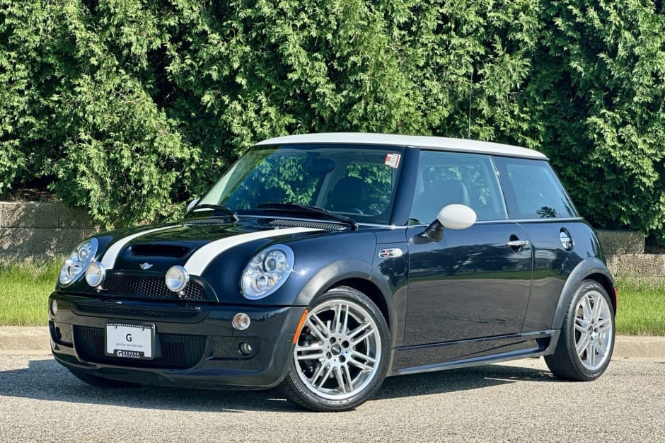 2006 Mini R53 Cooper S sold for $9,500