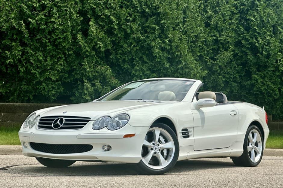 2005 Mercedes-Benz R230 SL sold for $19,100