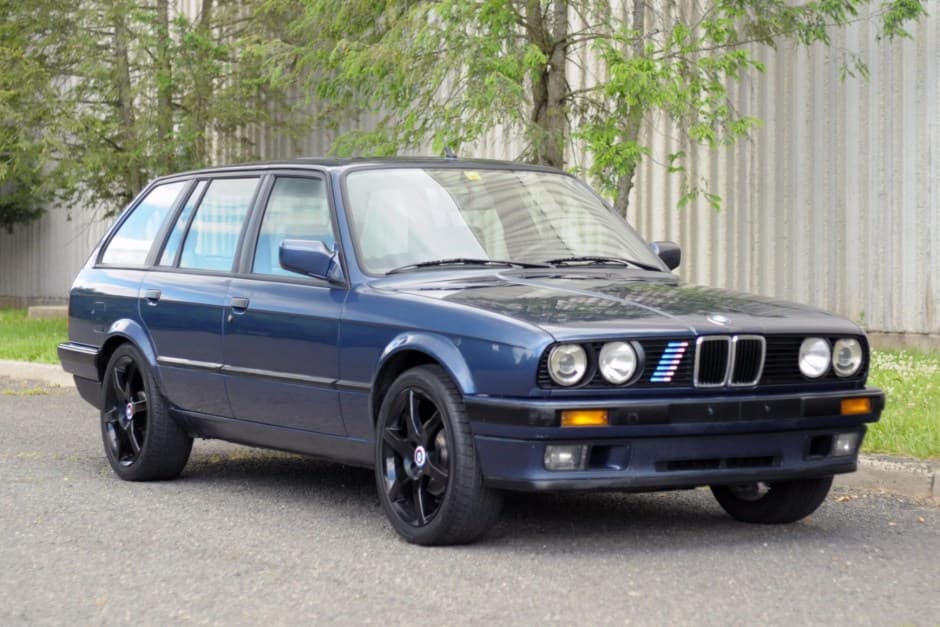 1991 BMW E30 3-Series Touring sold for $5,700