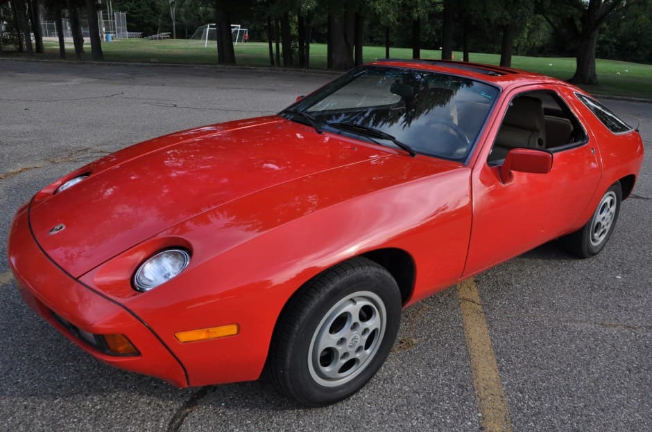 1980 Porsche 928 sold for $7,900