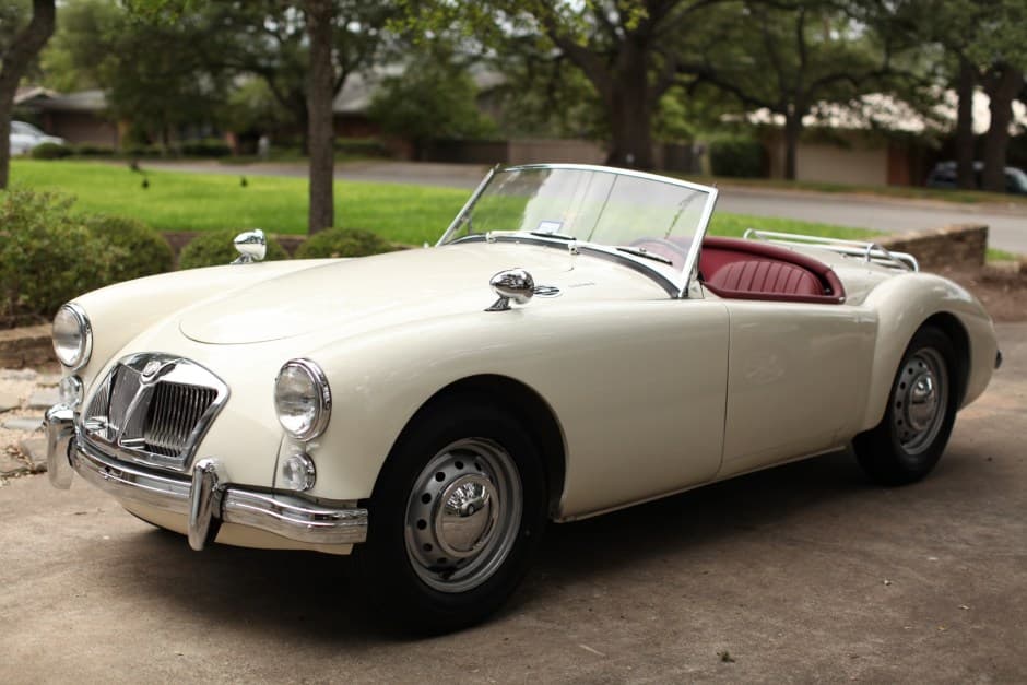 1962 MG MGA sold for $27,500