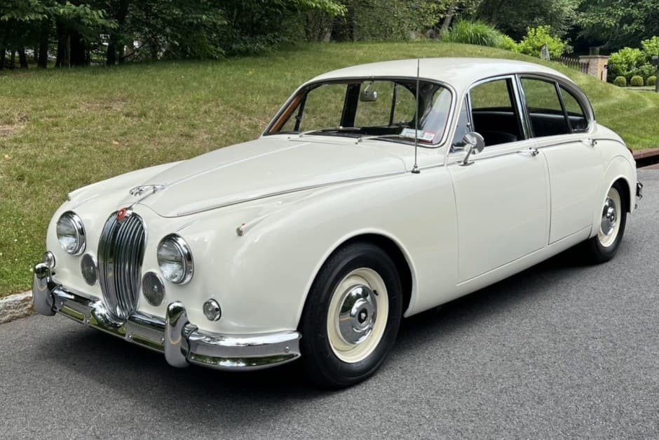 1967 Jaguar Mk II sold for $18,000