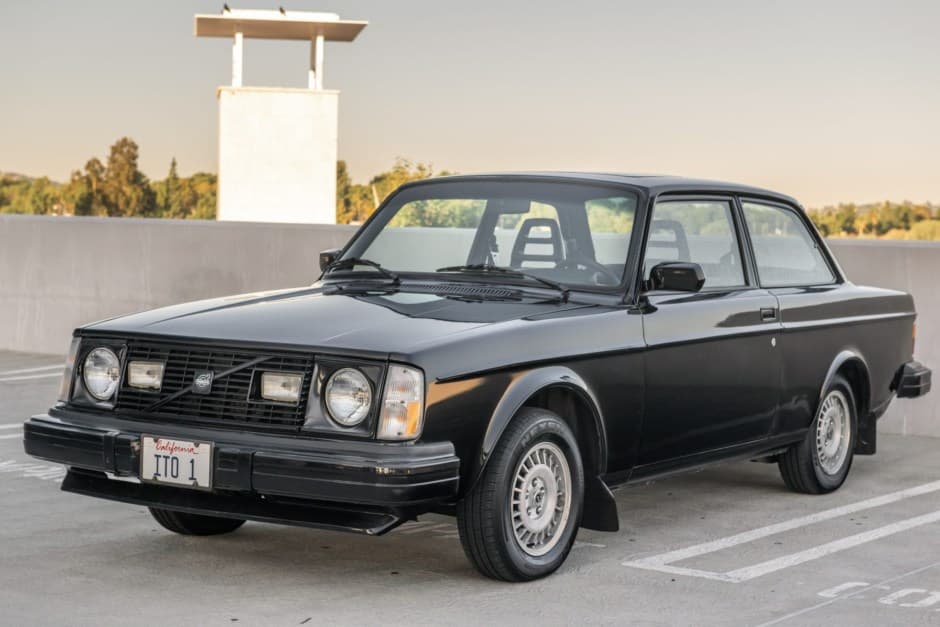 1979 Volvo 240 sold for $5,500