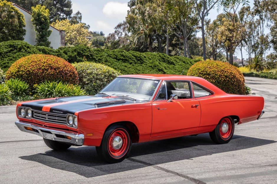 1969 Plymouth Road Runner sold for $90,000