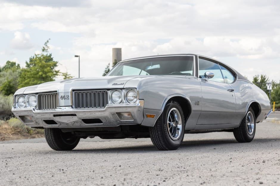 1970 Oldsmobile 442 sold for $34,500