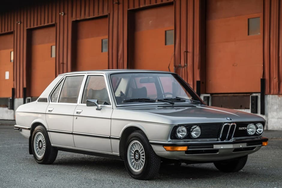 1975 BMW E12 5-Series sold for $37,001
