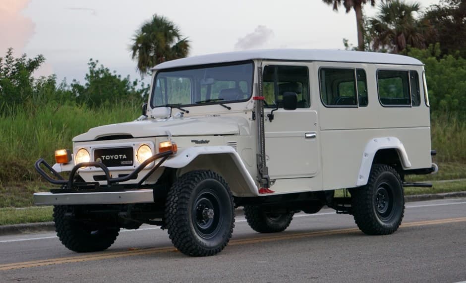 1984 Toyota Land Cruiser FJ45 sold for $39,005