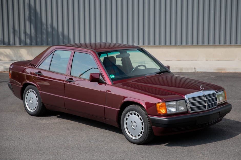 1992 Mercedes-Benz W201 190 sold for $12,600