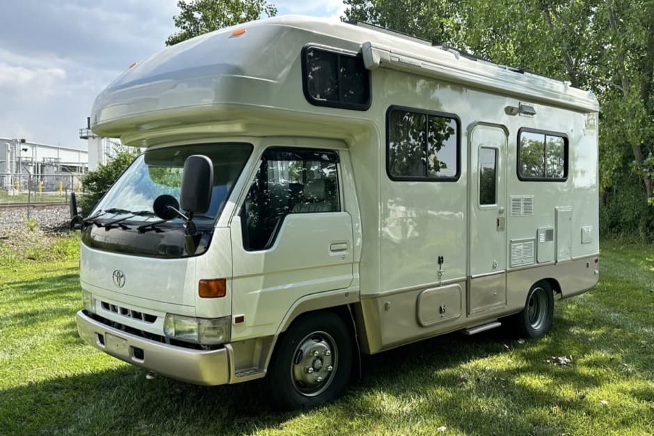 1997 Toyota ToyoAce sold for $31,000