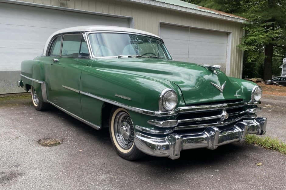 1953 Chrysler New Yorker sold for $8,800