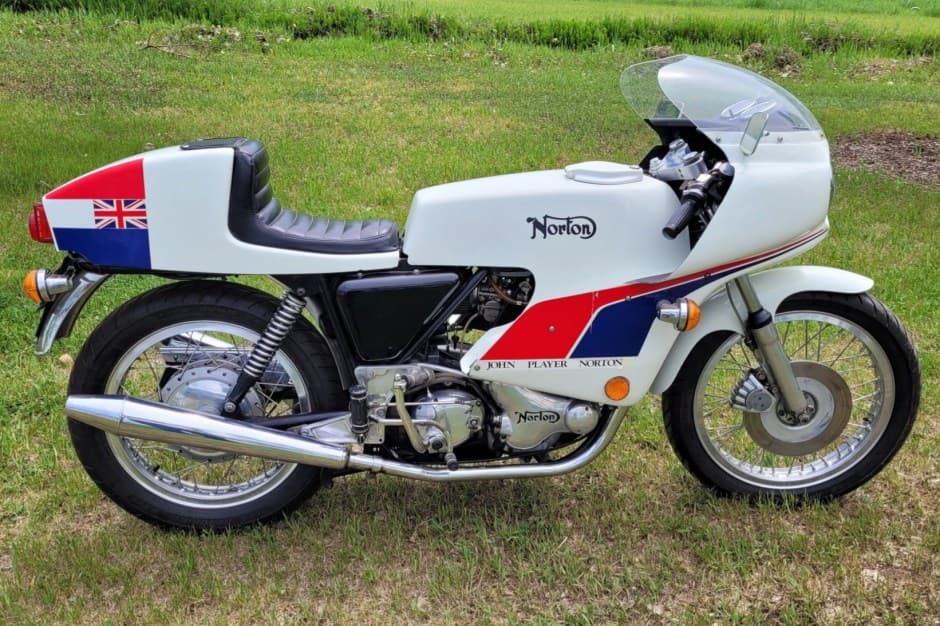 1975 Norton Commando sold for $13,600