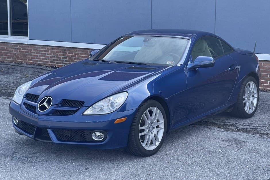 2009 Mercedes-Benz SLK-Class sold for $30,000