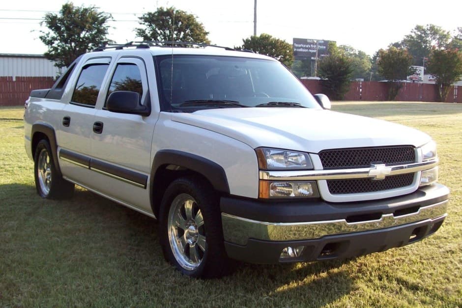 2004 Chevrolet Avalanche sold for $19,500