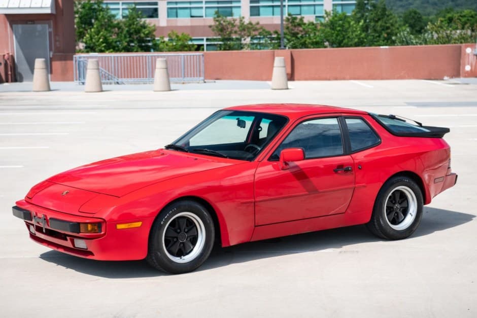 1985 Porsche 944 sold for $9,000