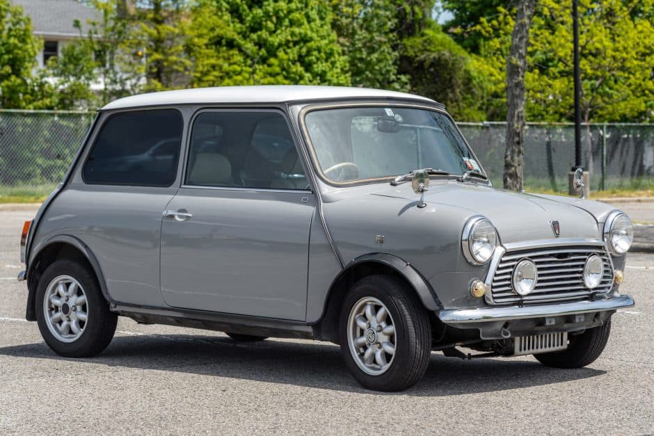 1996 Mini Mk VI & Mk VII sold for $7,600