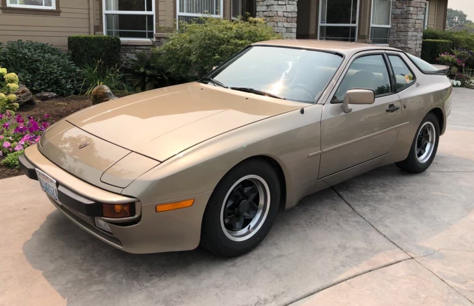 1983 Porsche 944 sold for $15,000