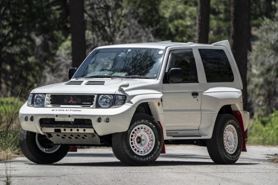 1997 Mitsubishi Pajero & Montero sold for $44,500
