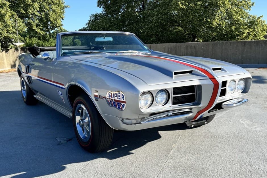 1968 Pontiac Firebird (1967-1969) sold for $64,053