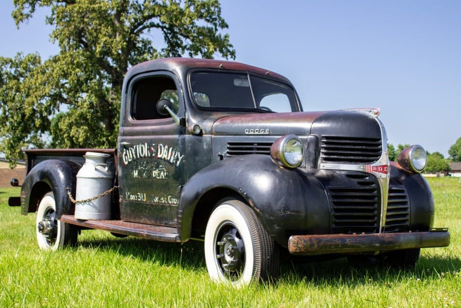 1946 Dodge T/V/W-Series (1939-1947) sold for $32,500