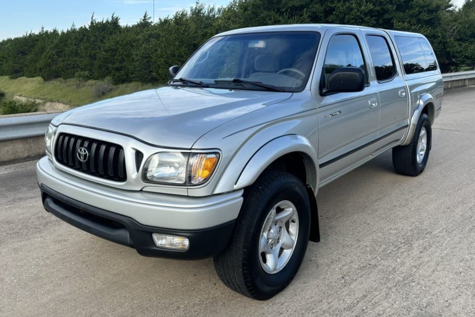 2001 Toyota Tacoma (N1X0 1995-2005) sold for $19,550
