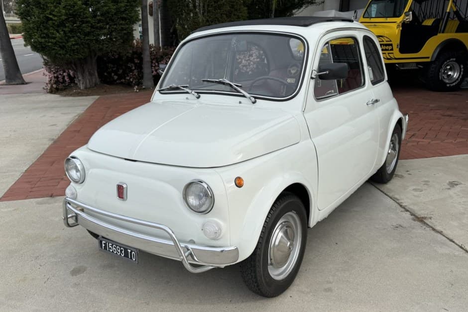 1971 Fiat Nuova 500 (1957-1975) sold for $10,000