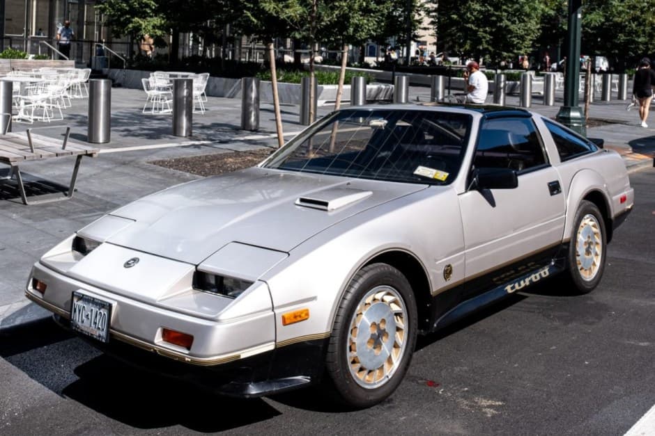 1984 Nissan Z31 300ZX sold for $15,250