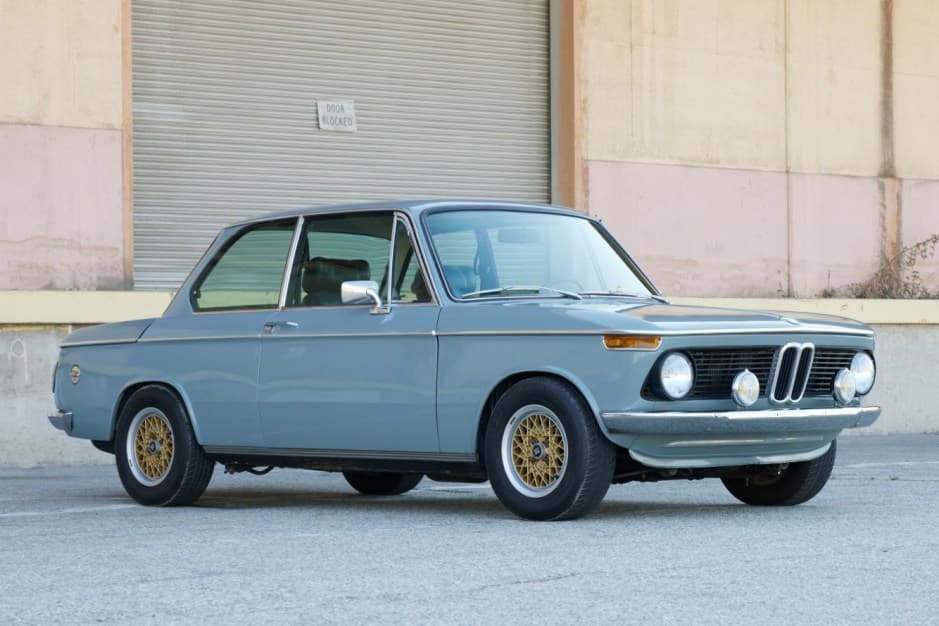 1974 BMW 2002 sold for $25,600