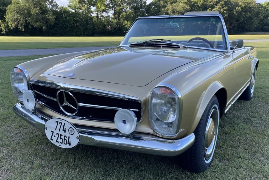 1967 Mercedes-Benz W113 SL sold for $43,250