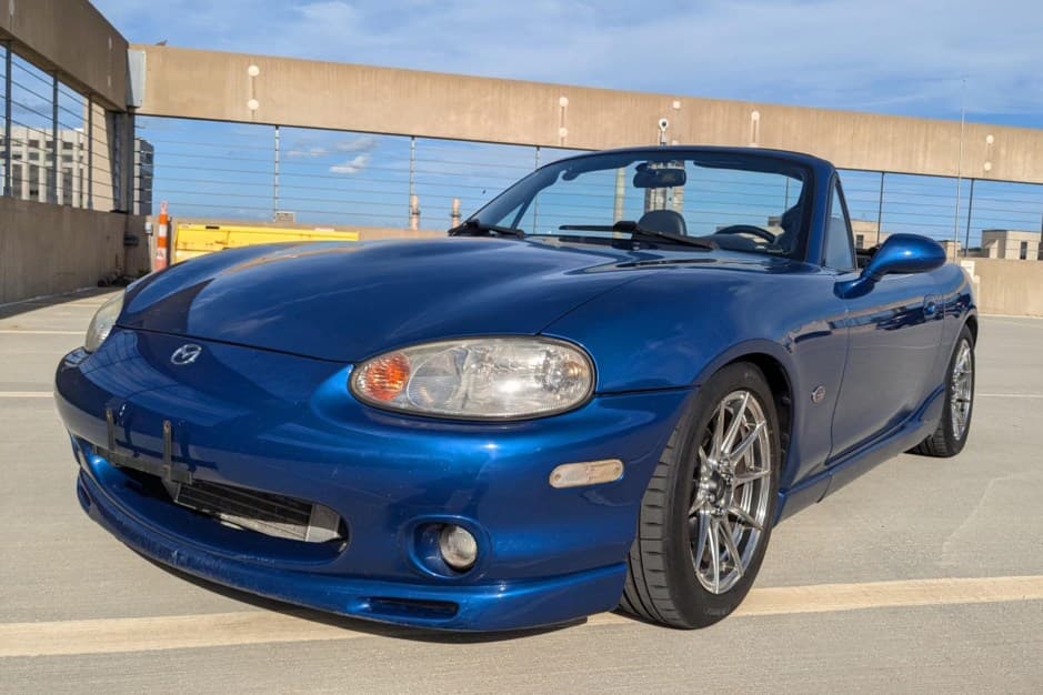 1999 Mazda NB MX-5 Miata sold for $11,000