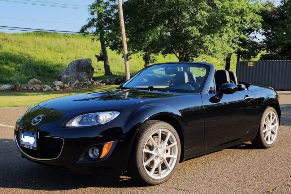 2012 Mazda NC MX-5 Miata sold for $17,350