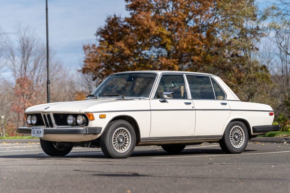 1976 BMW E3 sold for $8,208