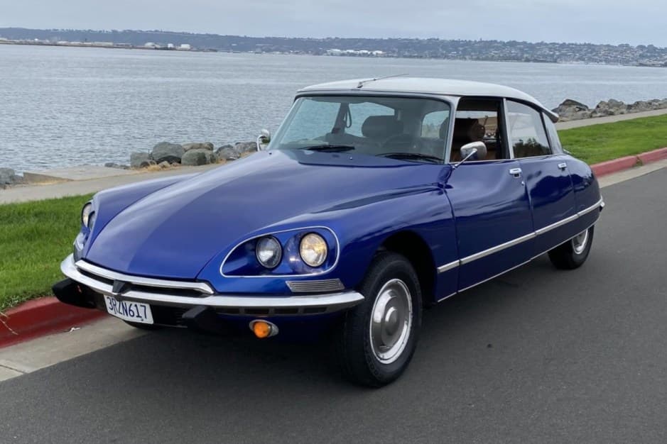 1972 Citroen DS sold for $42,500